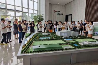 20210617集團(tuán)新入職職工來(lái)司參觀